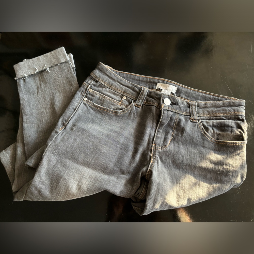 Dark Wash Ripped Comfy Fall Jeans - Picture 5 of 5